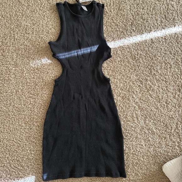 H&M cutout dress. Midnight color. Blueish black color - Picture 1 of 2